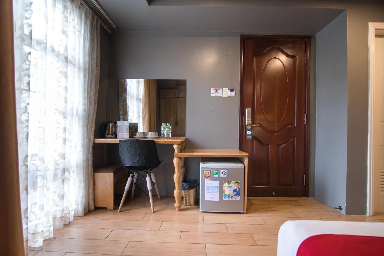 Reddoorz Plus Near Secc Ho Chi Minh City Bagian luar foto